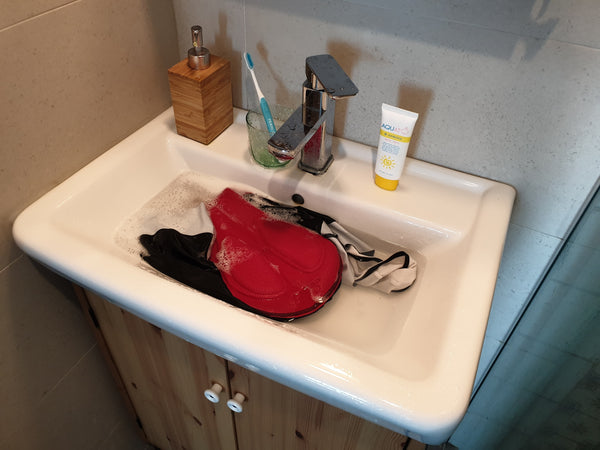 How to wash and dry your cycling bibshorts